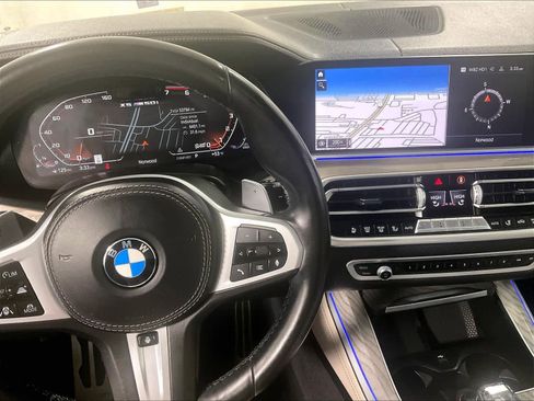 Used 2021 BMW X5 M50i w/ Executive Package image 18