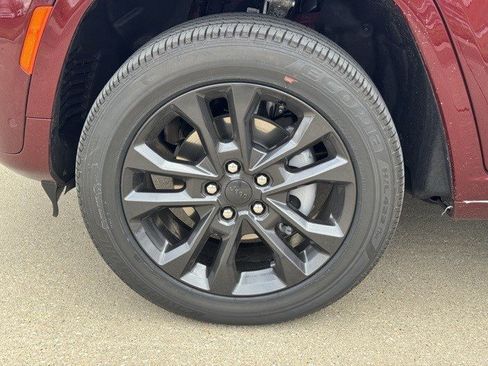 New 2026 Jeep Grand Cherokee Limited Reserve image 41