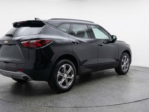 Used 2025 Chevrolet Blazer LT image 9