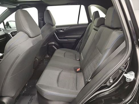 Used 2024 Toyota RAV4 SE image 30