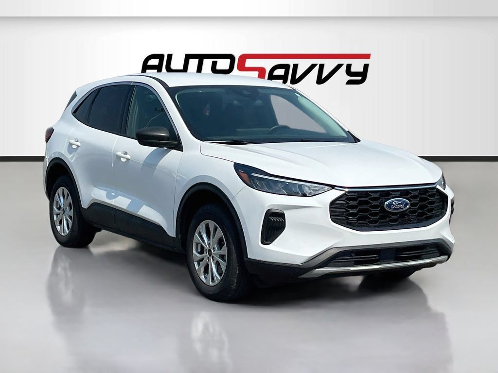 Used 2024 Ford Escape Active w/ Tech Pack #1 AWD/4WD image 1
