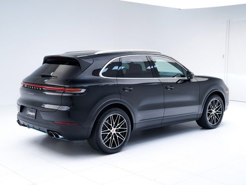 New 2026 Porsche Cayenne image 9
