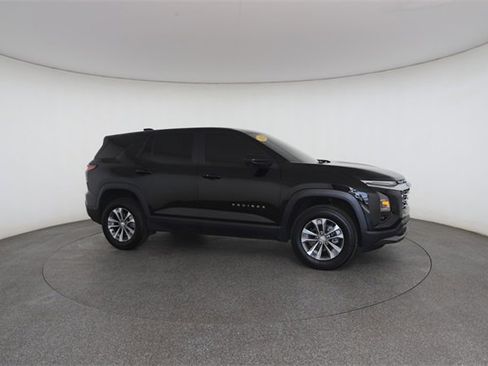 Used 2025 Chevrolet Equinox LT w/ Safety and Technology Package image 25