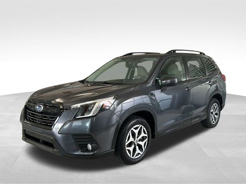 Used 2022 Subaru Forester Premium image 3