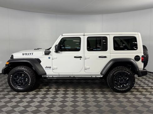 Used 2023 Jeep Wrangler Unlimited w/ Cold Weather Group AWD/4WD image 11