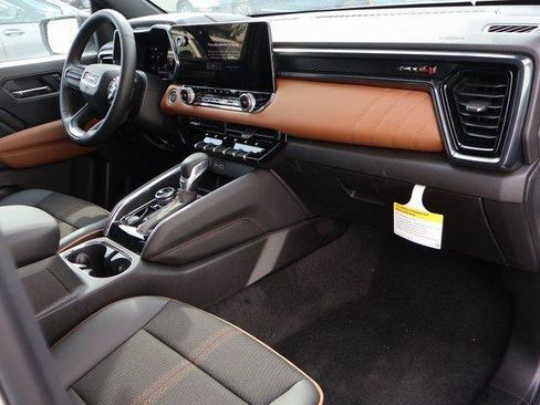 New 2026 GMC Canyon AT4 image 8