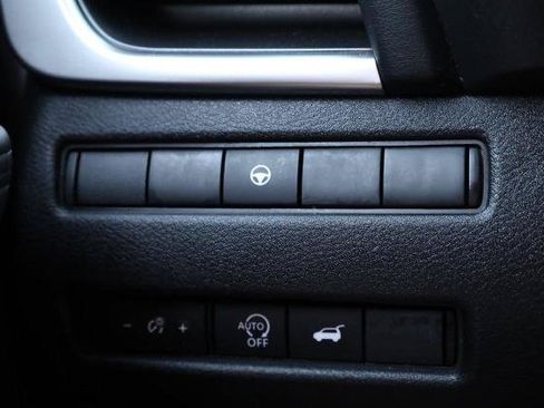 Certified 2025 Nissan Rogue SV AWD/4WD image 18
