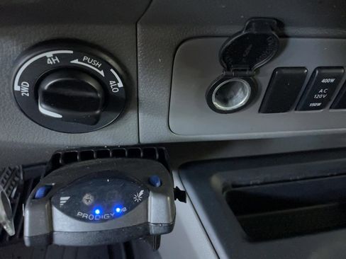 Used 2020 Nissan NV 3500 SV w/ Navigation Package image 11