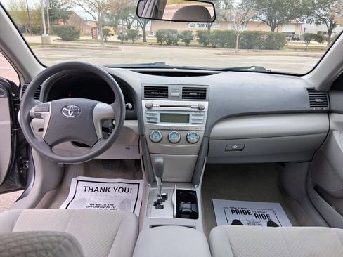 Used 2007 Toyota Camry LE image 12
