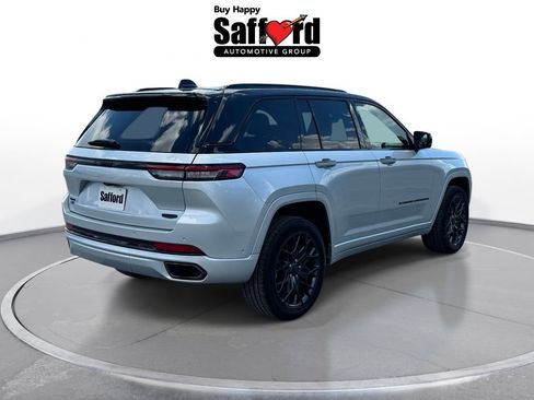 Used 2025 Jeep Grand Cherokee Summit AWD/4WD image 9