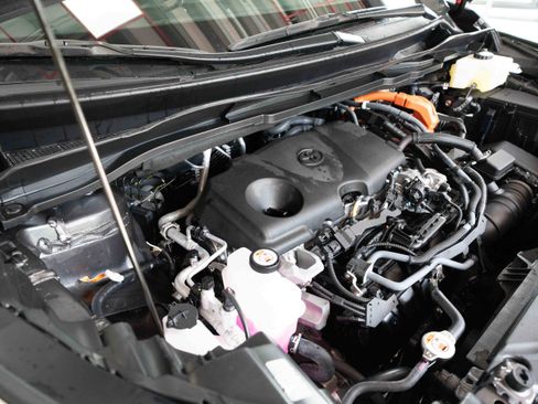 Used 2025 Toyota Sienna XLE w/ XLE Plus Package AWD/4WD image 34