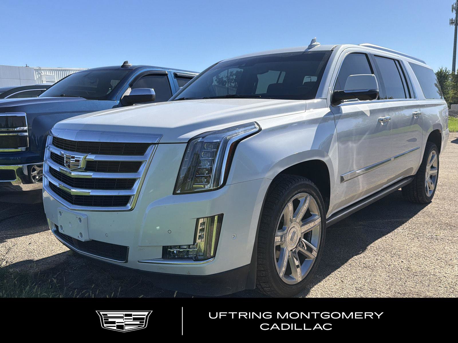 Used 2020 Cadillac Escalade ESV Premium Luxury AWD/4WD image 1