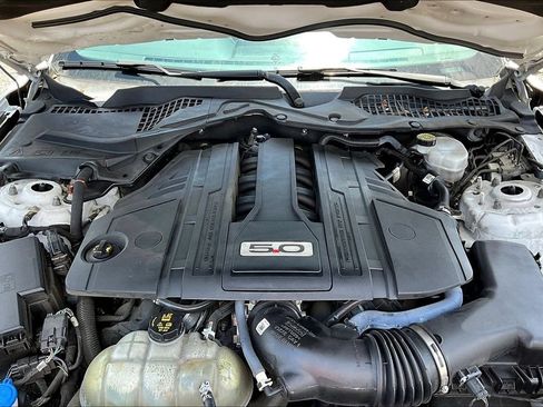Used 2021 Ford Mustang GT Premium w/ Equipment Group 401A RWD image 29