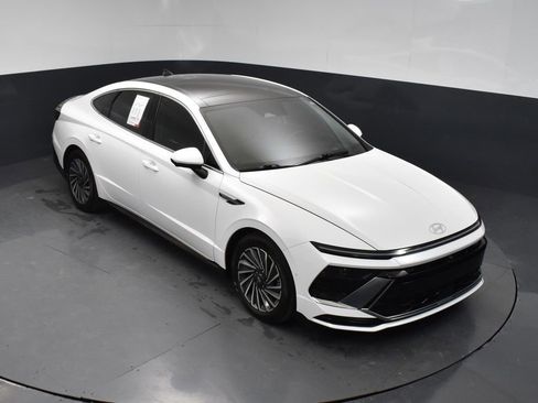 Used 2025 Hyundai Sonata Limited image 35