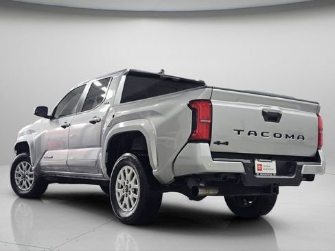Certified 2024 Toyota Tacoma SR5 w/ SR5 Upgrade Package image 23