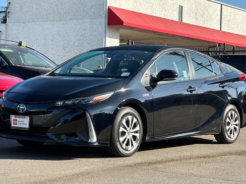 Certified 2022 Toyota Prius Prime XLE FWD image 8