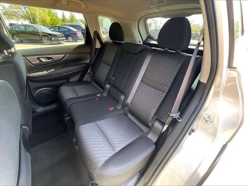 Used 2017 Nissan Rogue S w/ S Appearance Package AWD/4WD image 25