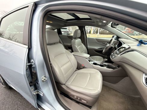 Used 2017 Chevrolet Malibu LT w/ Leather Package image 26