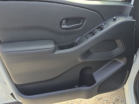New 2026 Nissan Frontier SV image 19