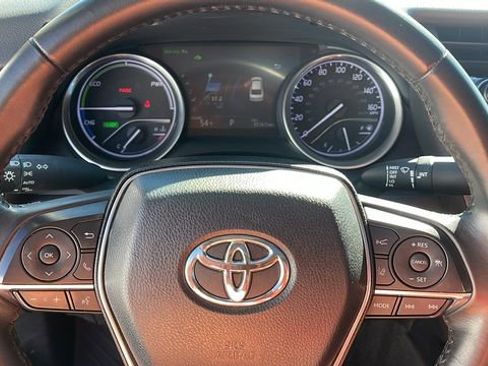 Used 2018 Toyota Camry XLE w/ Audio Package image 17