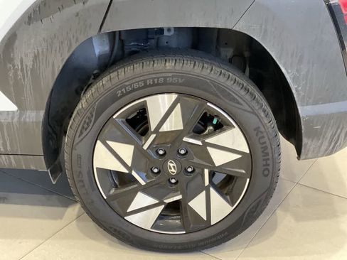 Used 2025 Hyundai Kona SEL image 13