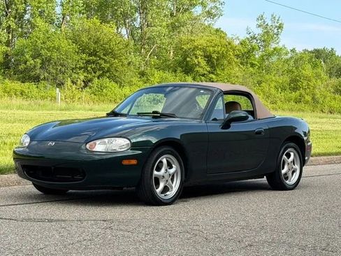 Used 1999 MAZDA MX-5 Miata RWD image 40