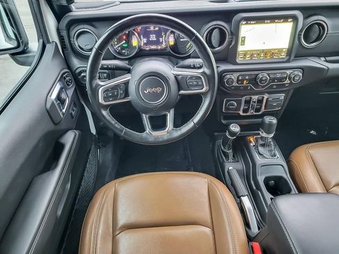 Used 2022 Jeep Wrangler Unlimited Sahara w/ Cold Weather Group image 11