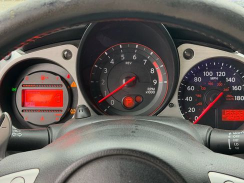 Used 2014 Nissan 370Z Coupe image 12