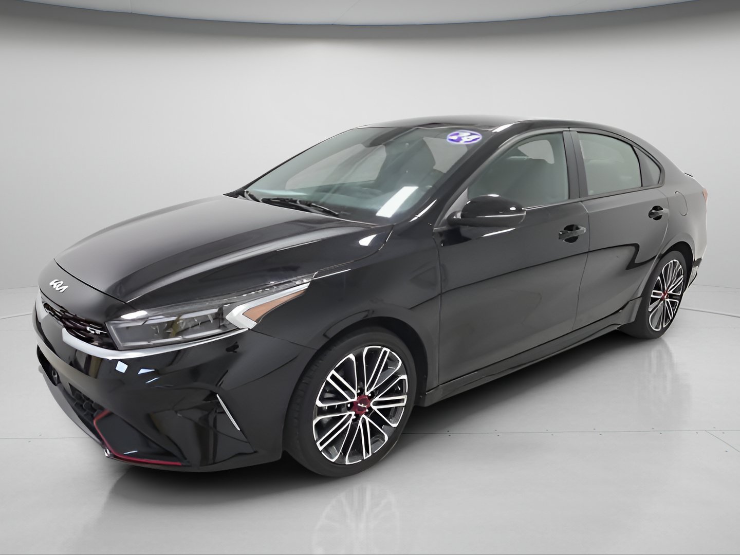 Used 2024 Kia Forte GT FWD image 3