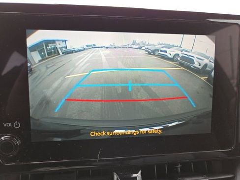 Used 2023 Toyota Corolla SE image 17