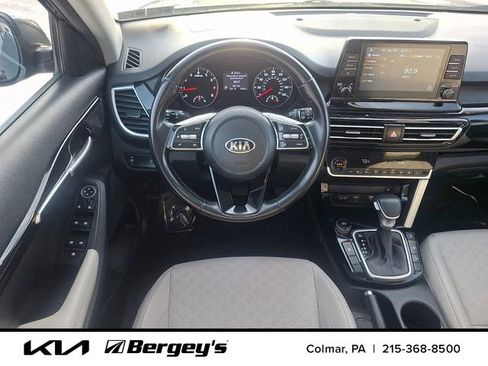 Used 2021 Kia Seltos EX image 14
