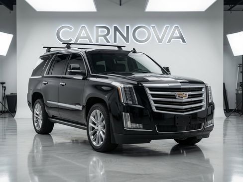Used 2017 Cadillac Escalade Platinum AWD/4WD image 1