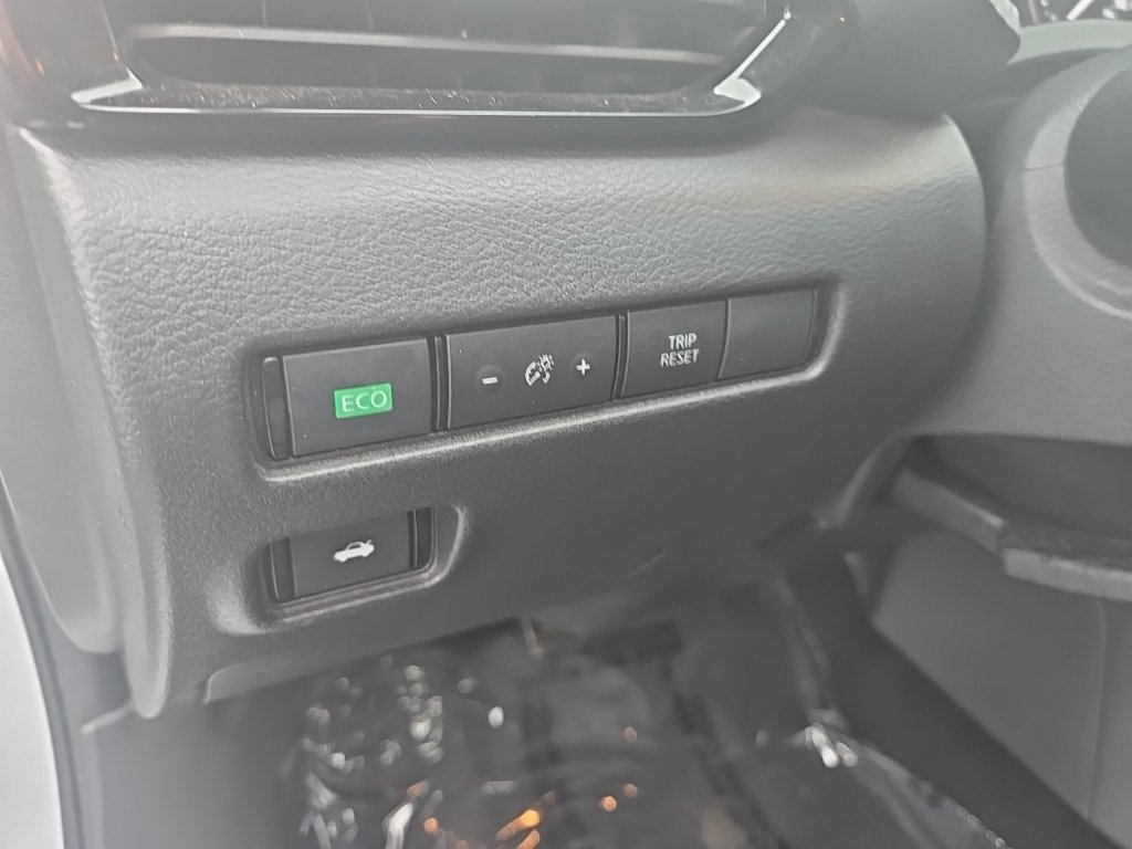 Used 2023 Nissan Sentra SV FWD image 14