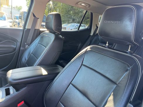 Used 2020 GMC Terrain Denali w/ Denali Premium Package image 13