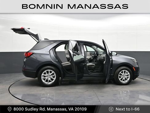 Used 2022 Chevrolet Equinox LS w/ LS Convenience Package image 36