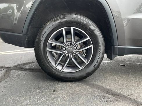Used 2019 Jeep Grand Cherokee Limited AWD/4WD image 35