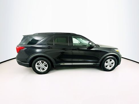 Used 2024 Ford Explorer XLT w/ Equipment Group 202A RWD image 10