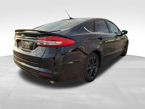 Used 2018 Ford Fusion SE w/ Equipment Group 201A image 8