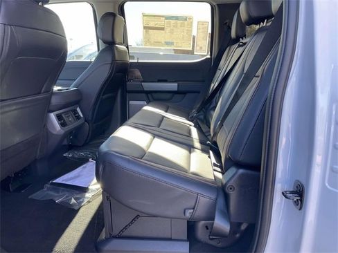 New 2026 Ford F250 Lariat w/ Black Appearance Package image 27