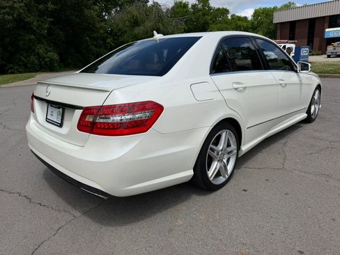 Used 2011 Mercedes-Benz E 350 Sedan image 4