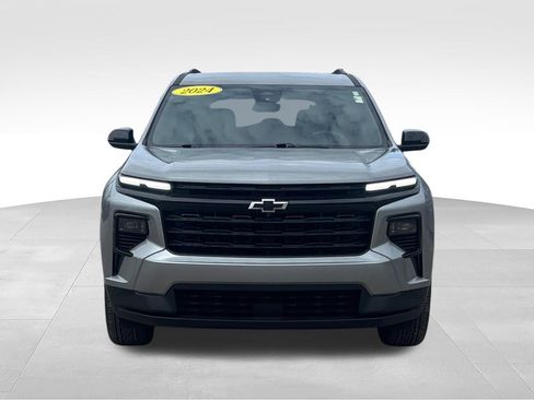 Used 2024 Chevrolet Traverse LT w/ Midnight/Sport Edition FWD image 20