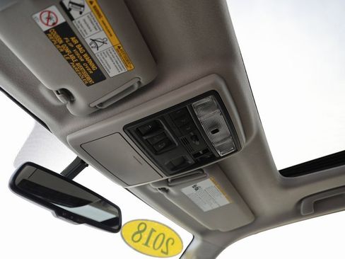 Used 2018 Toyota 4Runner SR5 Premium image 9