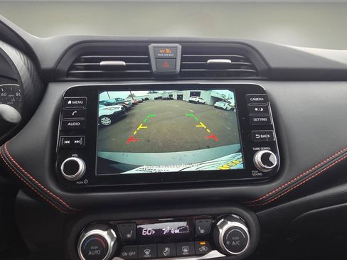 Used 2023 Nissan Versa SR w/ Trunk Package image 30