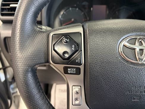 Used 2022 Toyota 4Runner SR5 Premium w/ Moonroof Package AWD/4WD image 15