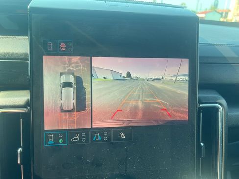Used 2025 GMC Yukon Denali AWD/4WD image 19