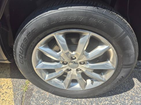 Used 2015 Jeep Cherokee Limited w/ Trailer Tow Group AWD/4WD image 27