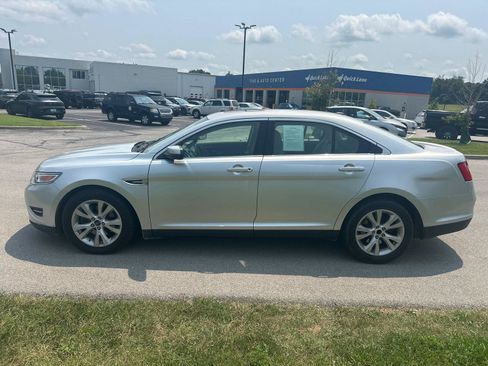 Used 2012 Ford Taurus SEL FWD image 10