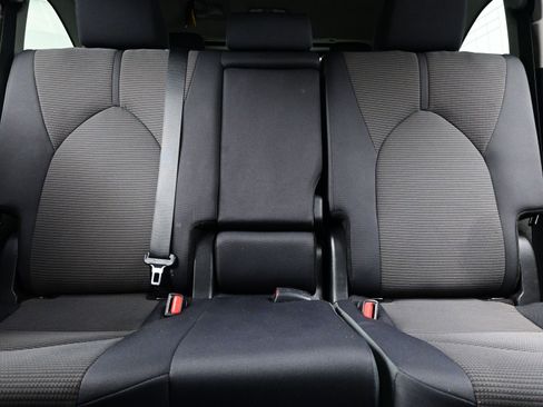 Used 2024 Toyota Highlander LE image 15