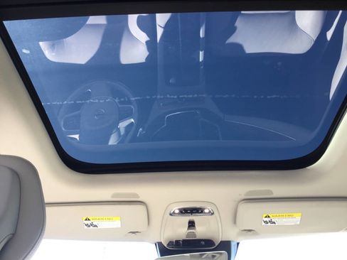 Used 2022 Volvo XC90 T8 Inscription Expression w/ Advanced Package image 8