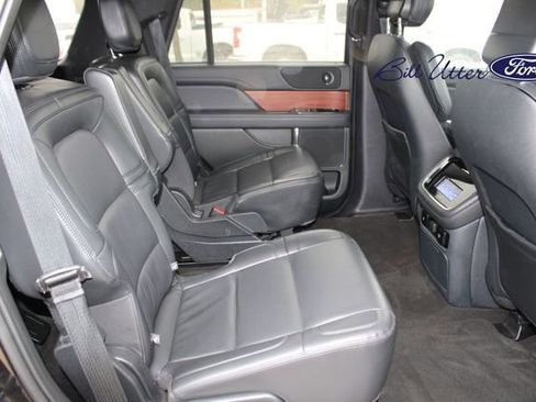 Used 2024 Lincoln Navigator Premiere image 12